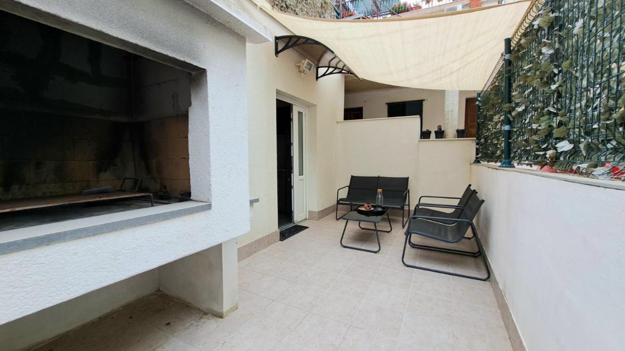 Center Apartment With Terrace And Free Parking Kastela Exterior photo